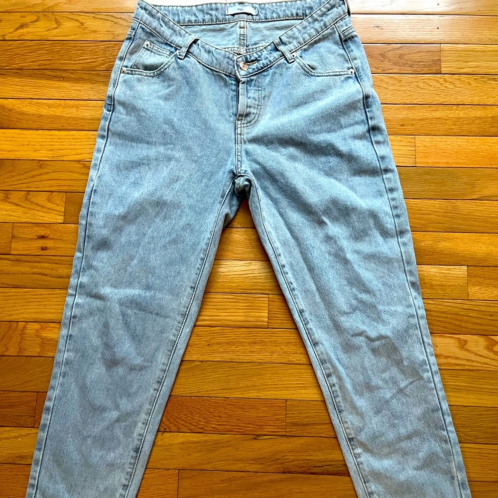 Adika Jeans Size L Low Rise V